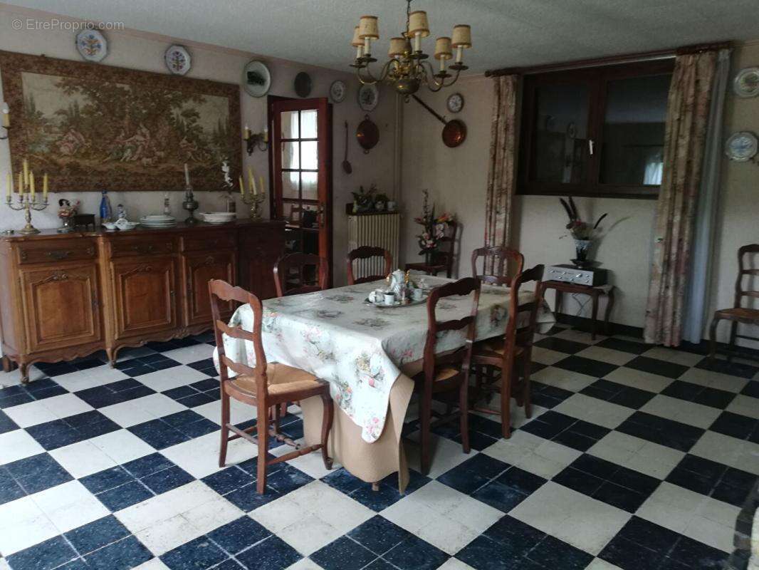 Maison à PIERRES