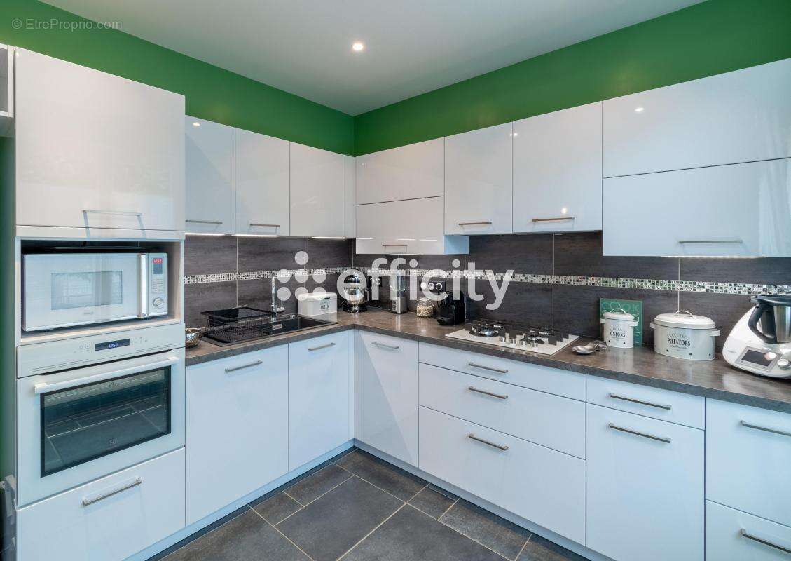 Maison à VILLENEUVE-LE-ROI