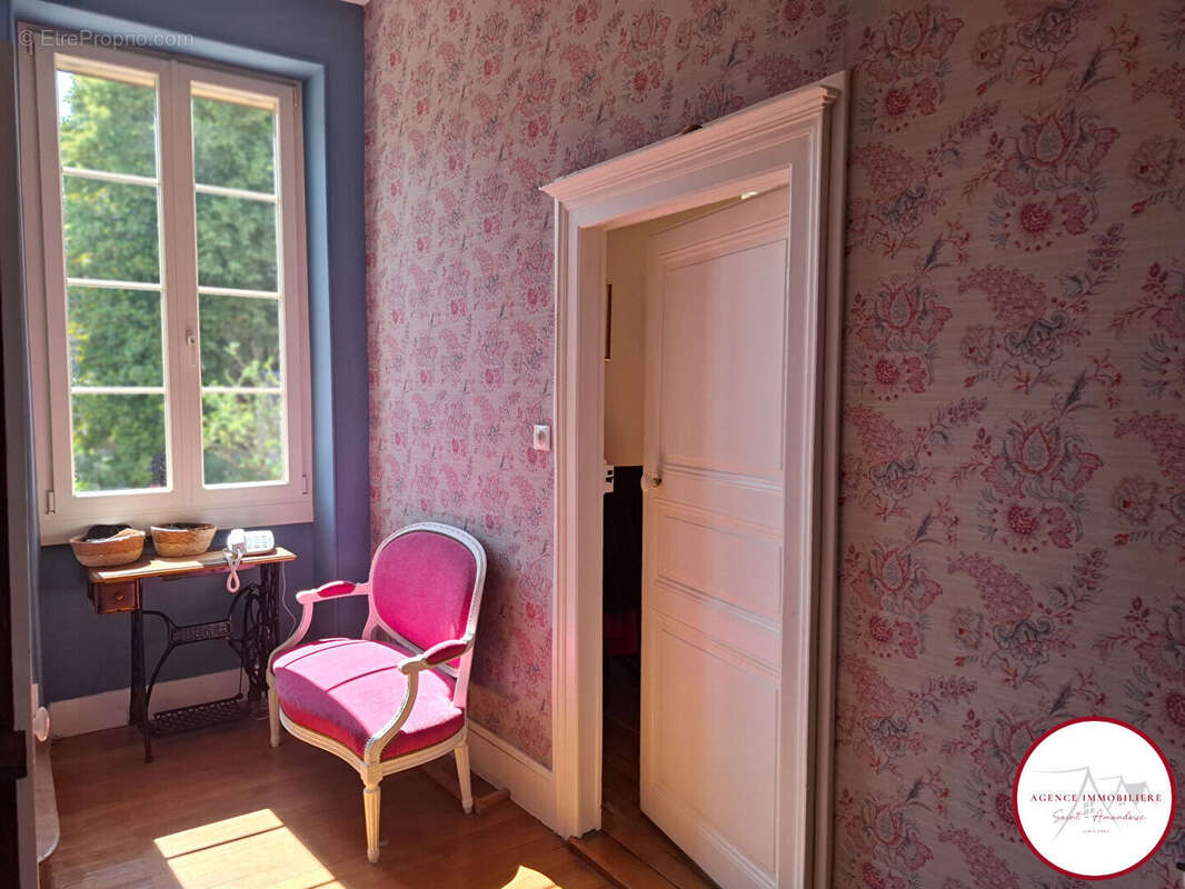 Maison à SAINT-AMAND-MONTROND