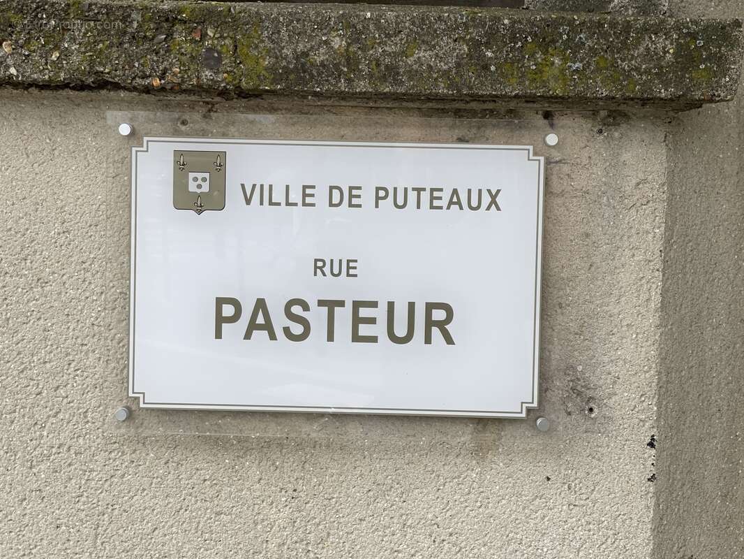 Maison à PUTEAUX