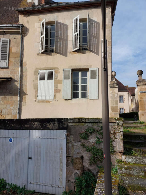 Maison à SOUVIGNY