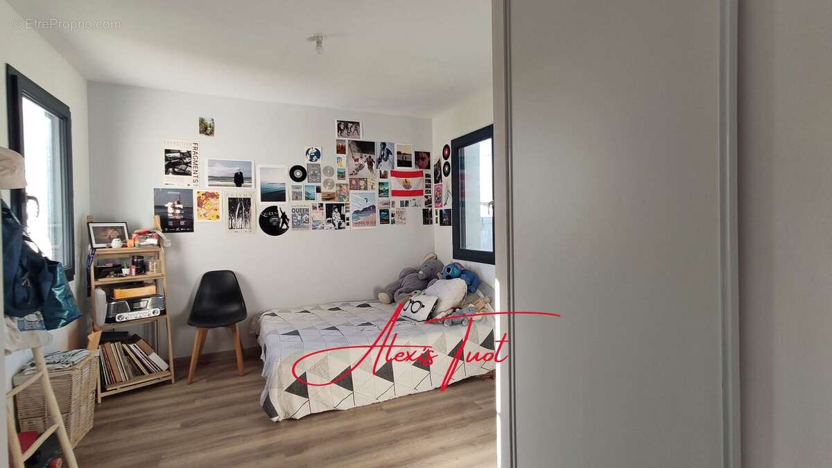 Maison à AMBARES-ET-LAGRAVE