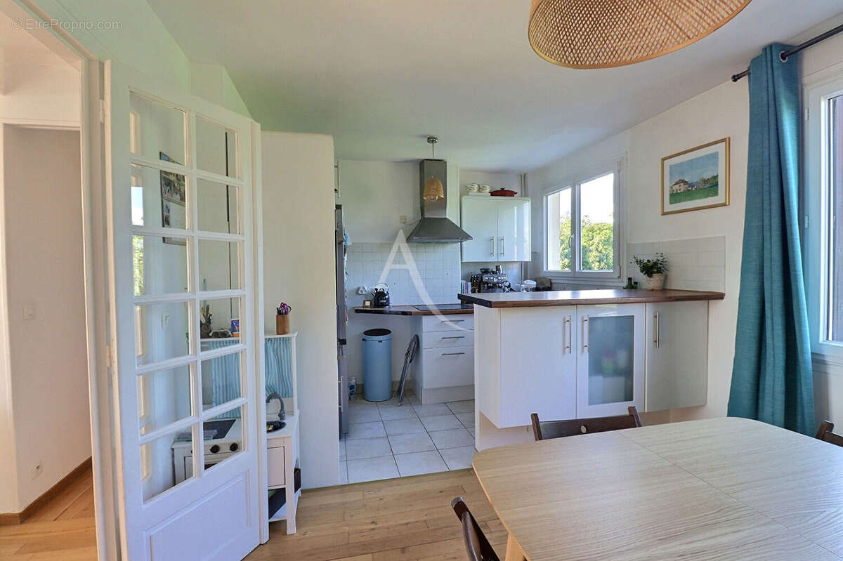 Appartement à MAISONS-LAFFITTE