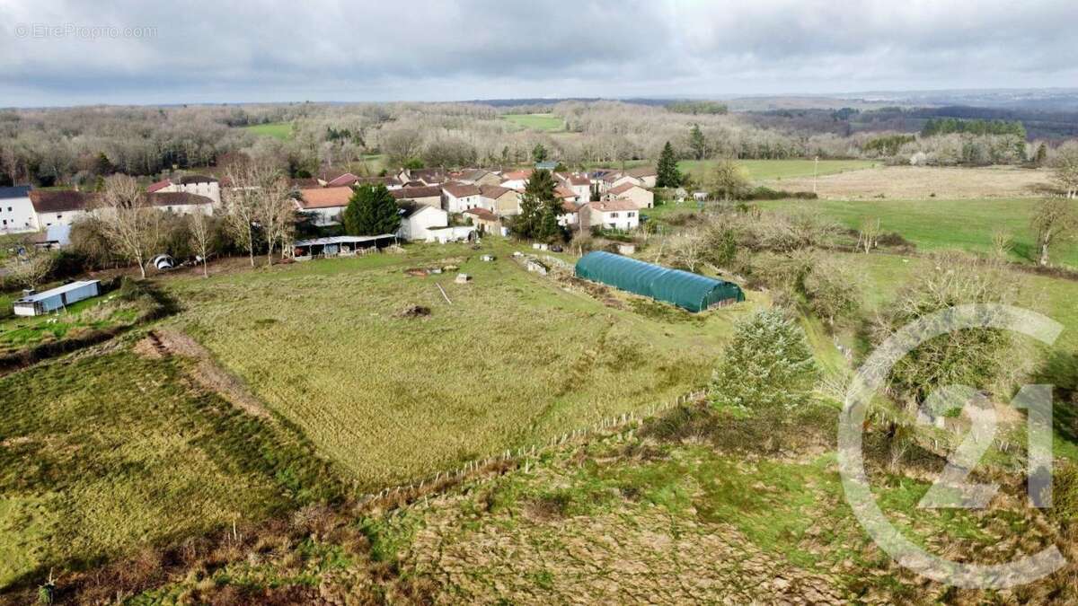 Maison à COGNAC-LA-FORET