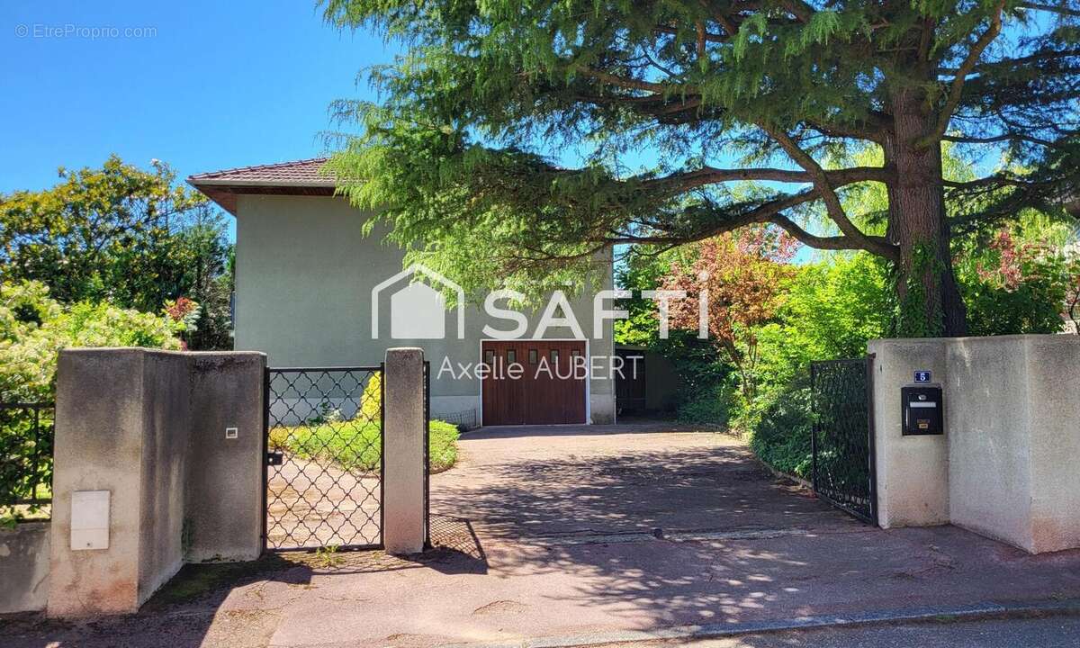 Photo 2 - Maison à RILLIEUX-LA-PAPE