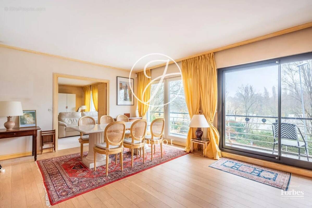 Appartement à SAINT-CLOUD