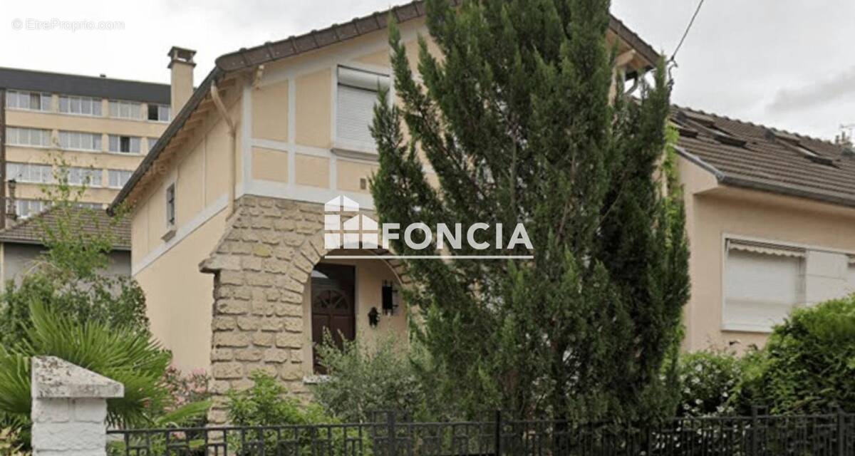 Maison à VILLEMOMBLE