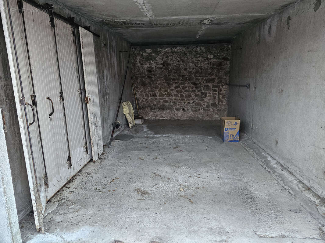 Appartement à DONVILLE-LES-BAINS