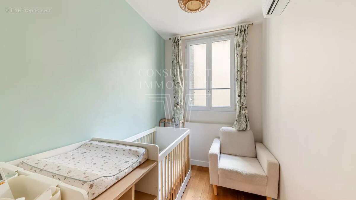 Appartement à LEVALLOIS-PERRET