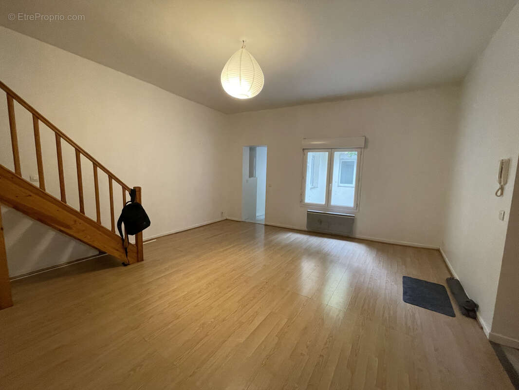 Appartement T3 duplex (côté cour) - Bordeaux PEY BERLAND (rue Castelmoron) - photo 2