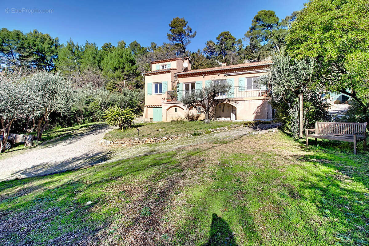 Maison à FIGANIERES