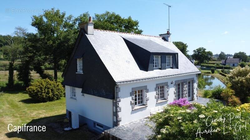 Maison à LA GACILLY