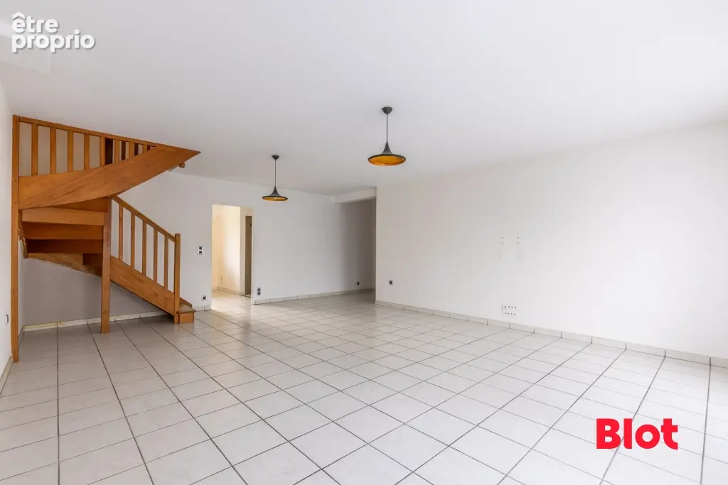 Maison 6 pièces 110 m² à vendre à Vern-Sur-Seiche (35770) - photo 3