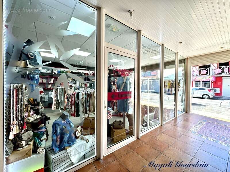 Exceptionnel fonds de commerce & murs - saint francois - photo 2
