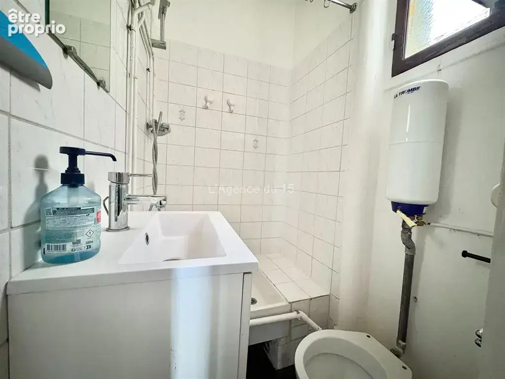 Convention / studio 19,20m² / calme et clair / proche metro / commerces et marche / - photo 7