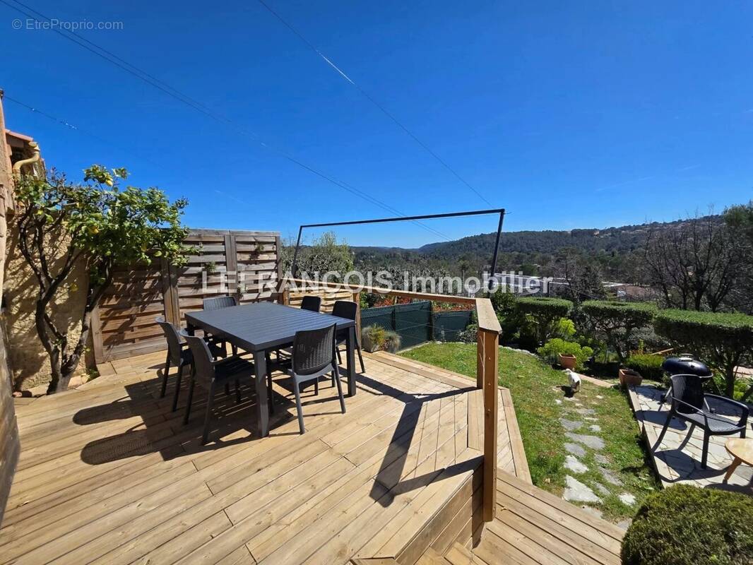 Maison à PEYMEINADE