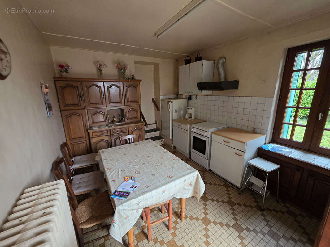 Maison à YZEURES-SUR-CREUSE