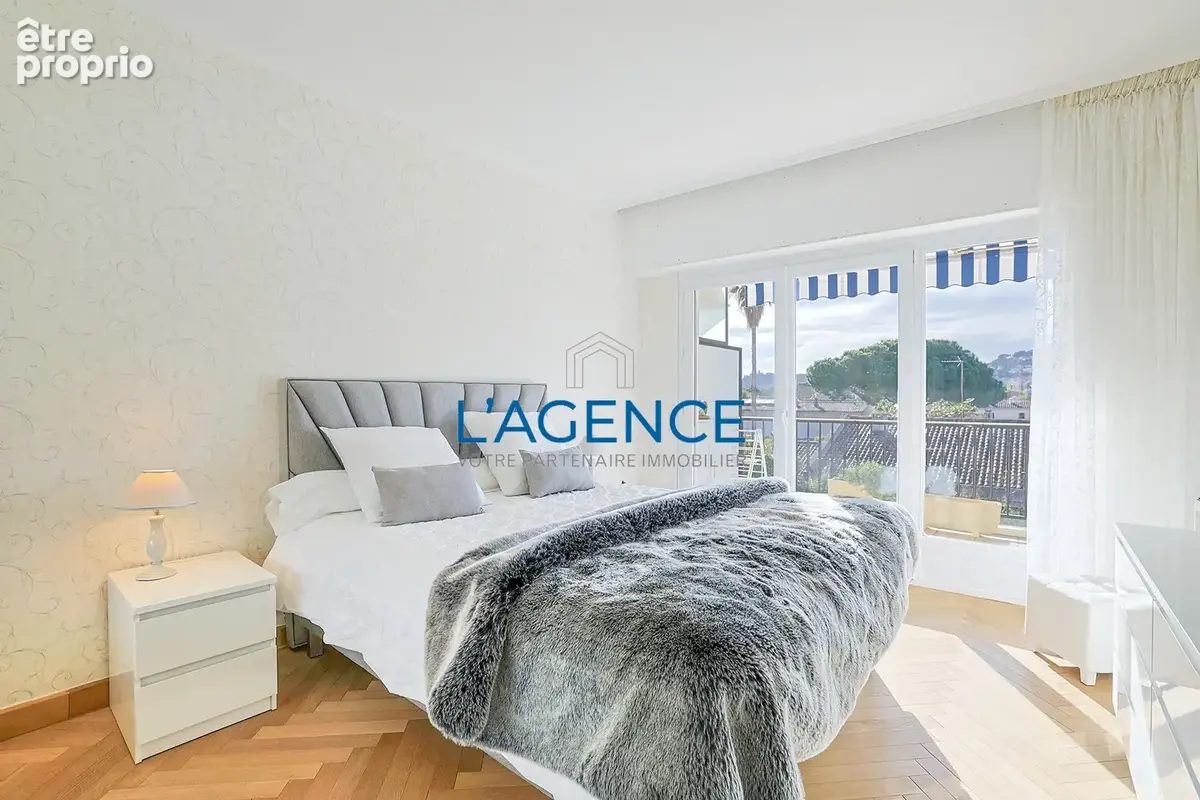 Hyeres quartier Godillot superbe t3 de 70 m2 avec terrasse de 17m2 et  cave - photo 4