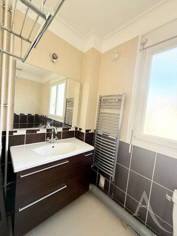 250m du METRO 14 - Maison L Haÿ-Les-Roses 5 pièce(s) 123.10m2 - photo 6