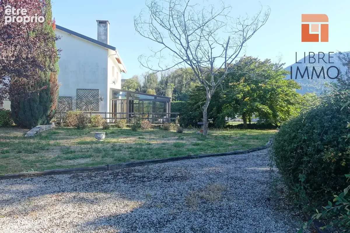 A vendre - villa 170m² a renover, parc 1500m² - photo 13