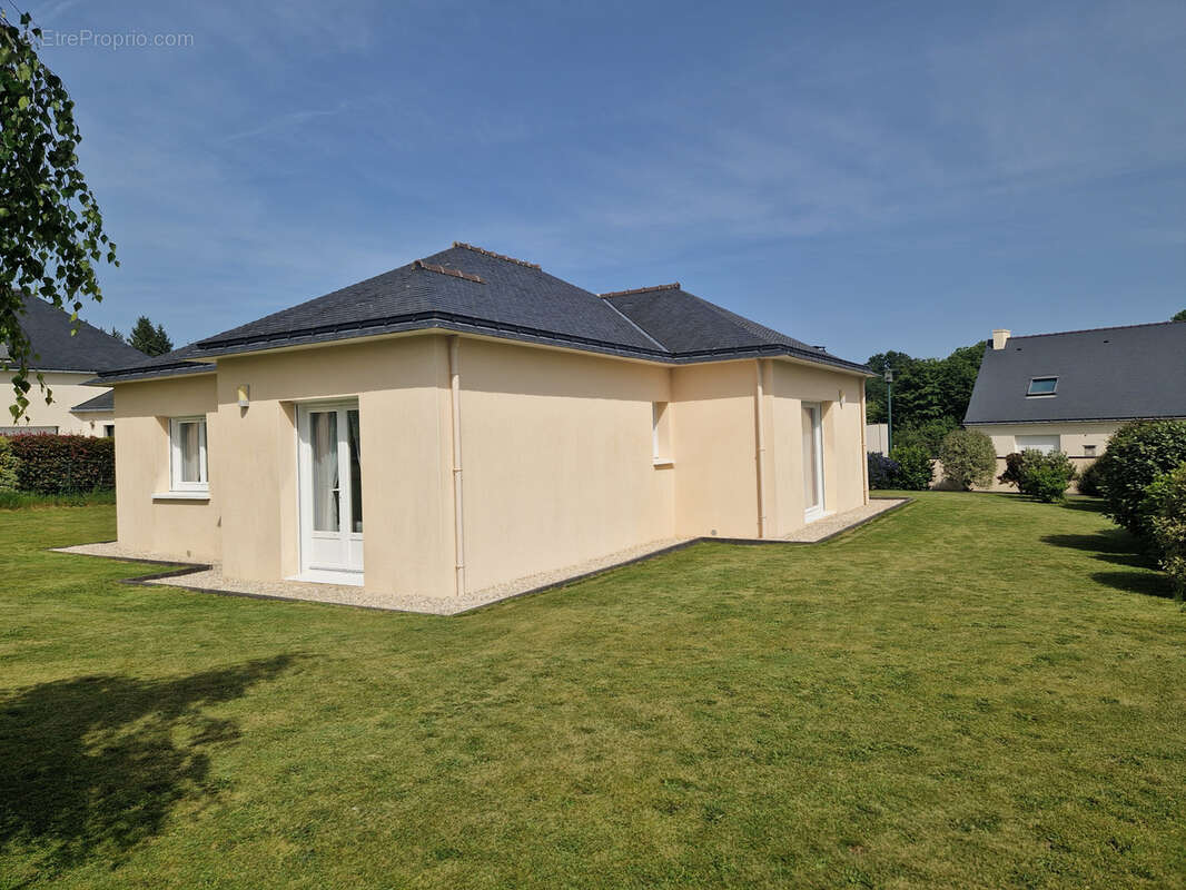 Maison à MALGUENAC