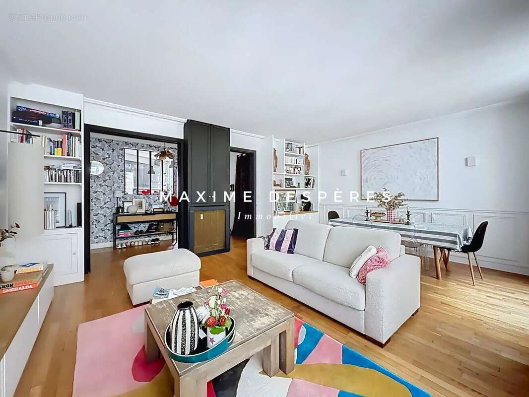 Appartement à PARIS-16E