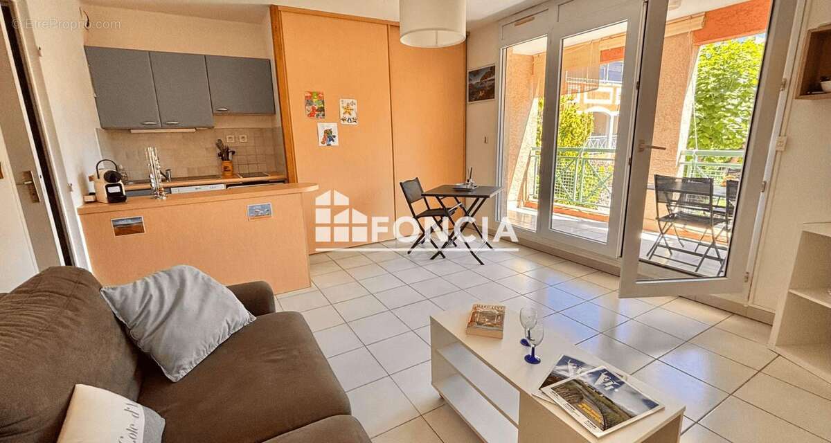 Appartement à LA LONDE-LES-MAURES