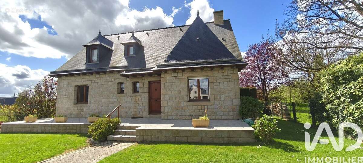 Photo 2 - Maison à LIVRE-SUR-CHANGEON
