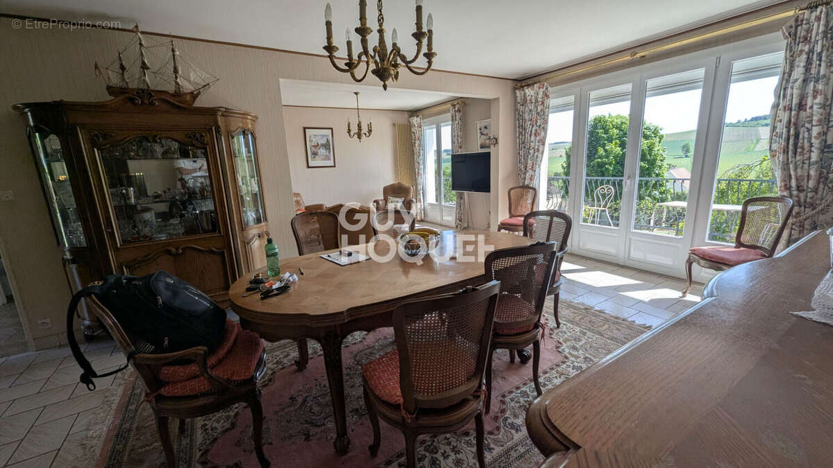 Maison à SAINT-BRIS-LE-VINEUX