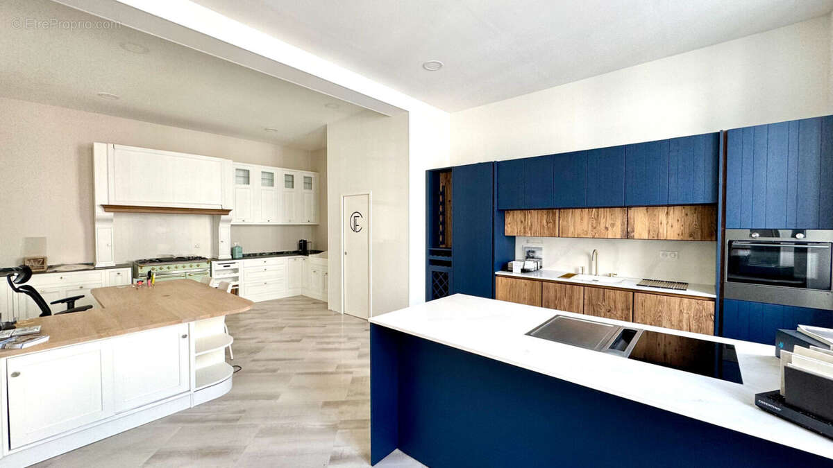 Commerce à LA ROCHELLE