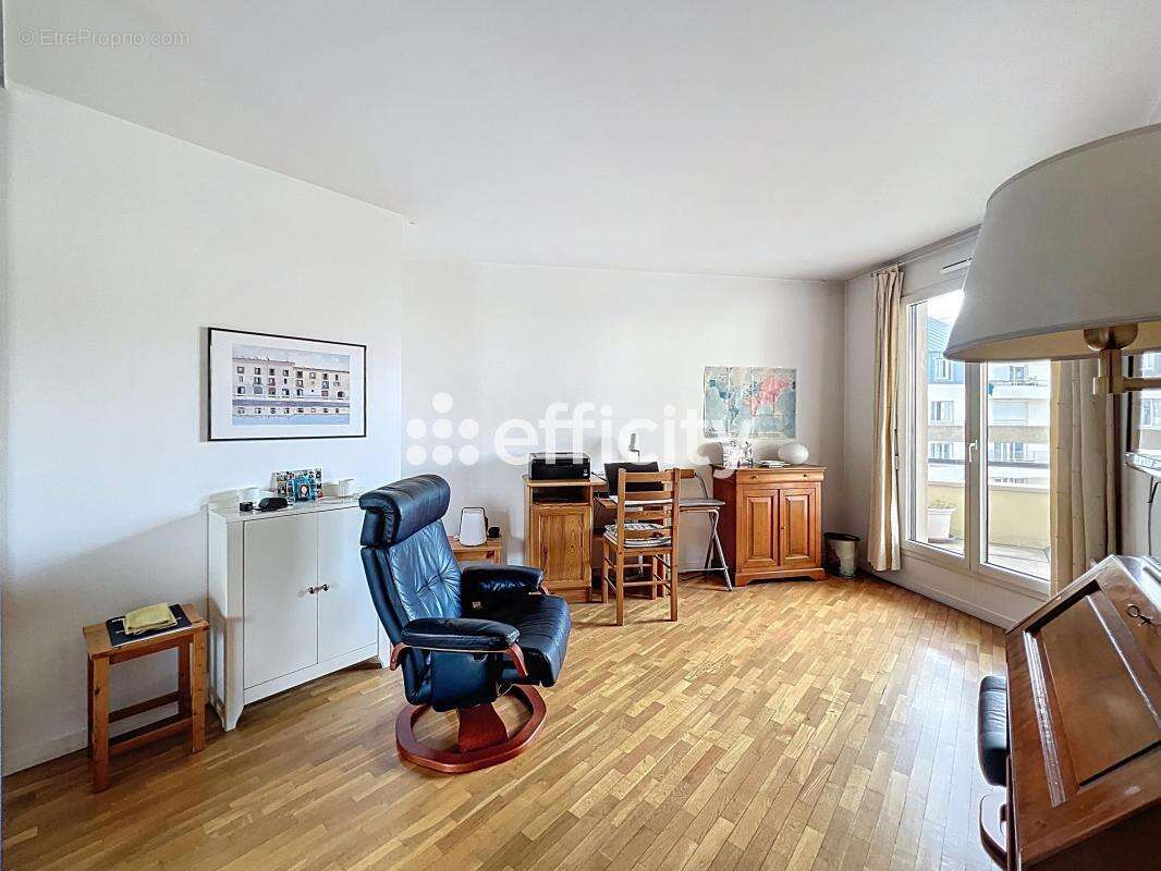 Appartement à ISSY-LES-MOULINEAUX