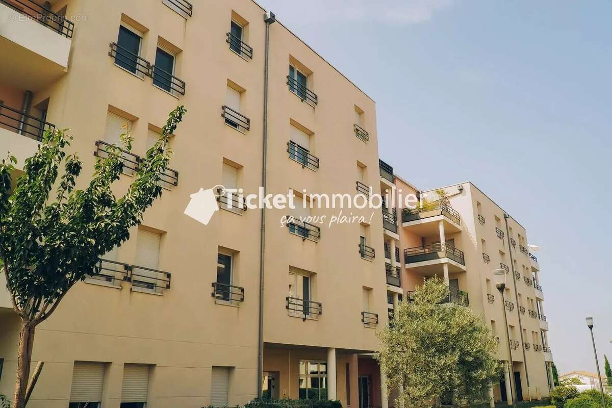 Appartement à CORNEBARRIEU