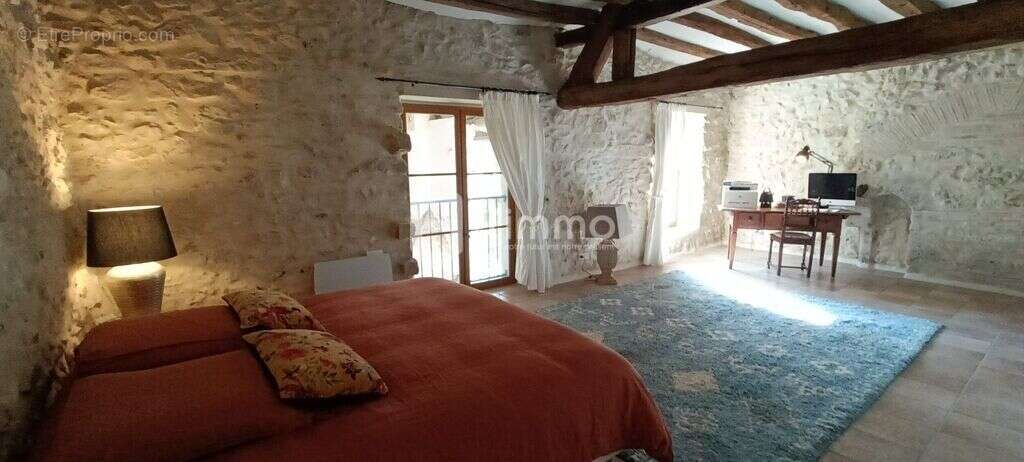 Maison à CHALAUTRE-LA-GRANDE