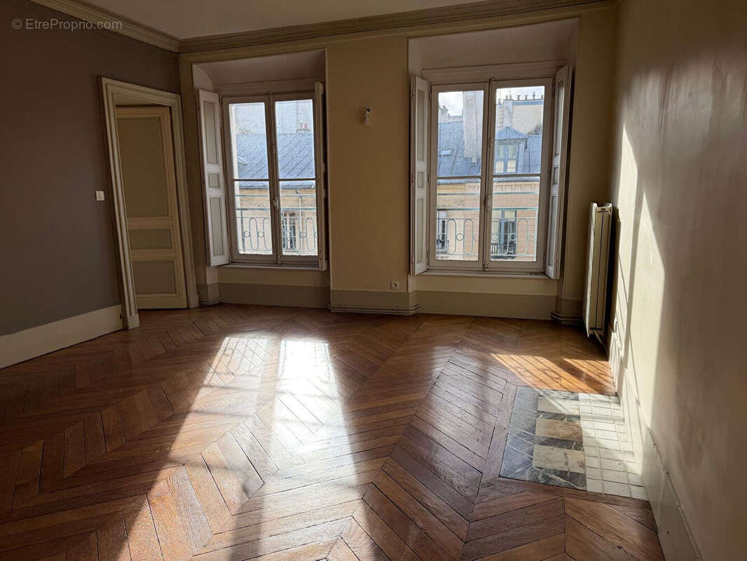 Appartement à VERSAILLES
