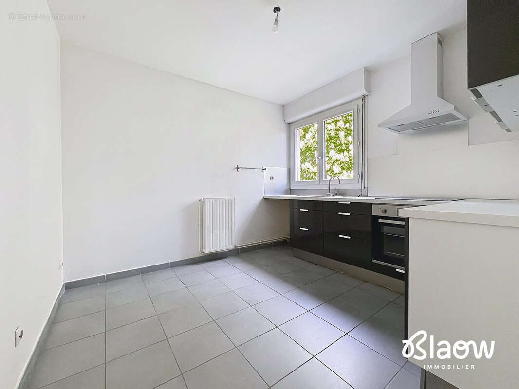Appartement à DECINES-CHARPIEU