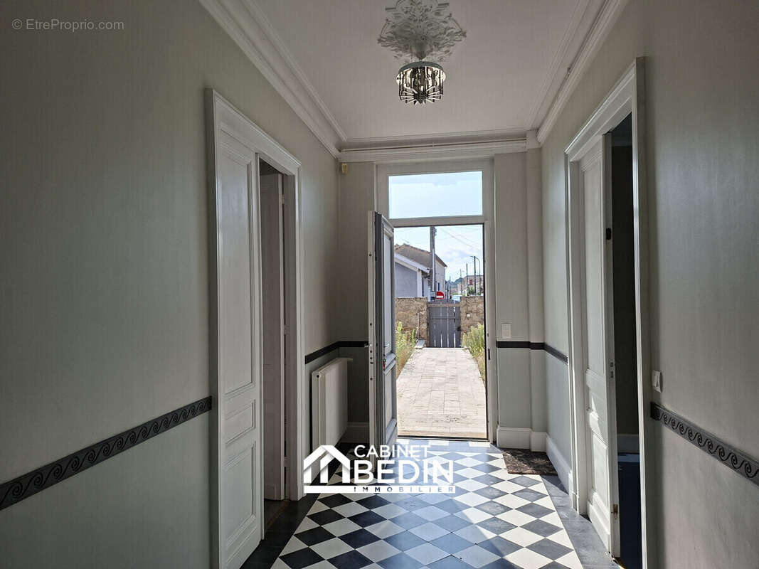 Maison 202 m² à Langon  - photo 6
