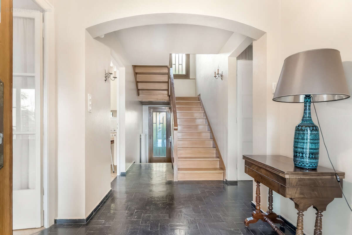 Maison à VETRAZ-MONTHOUX