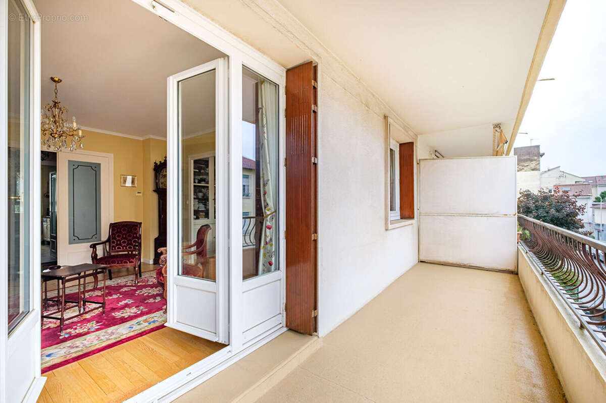 Appartement à LYON-8E