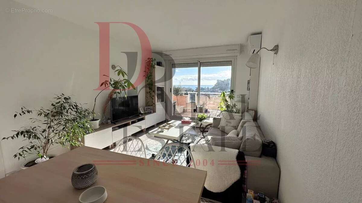 Appartement à ROQUEBRUNE-CAP-MARTIN
