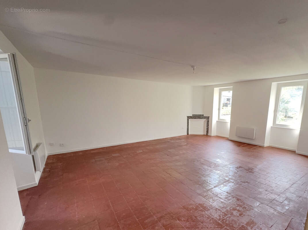 Grande Maison rénovée 175 m2 avec jardin ! - photo 10