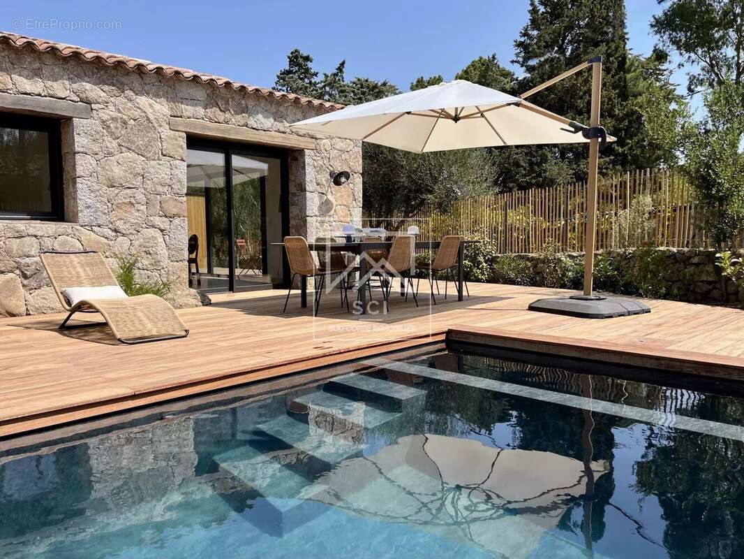 Maison à PORTO-VECCHIO