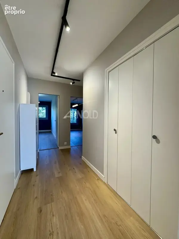 Canclaux - Appartement T2  59 m2 entièrement rénové - photo 5