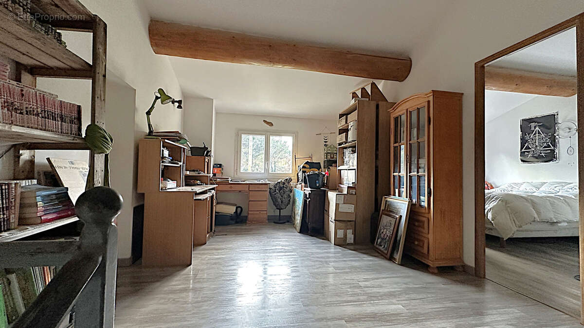 Maison à PELISSANNE