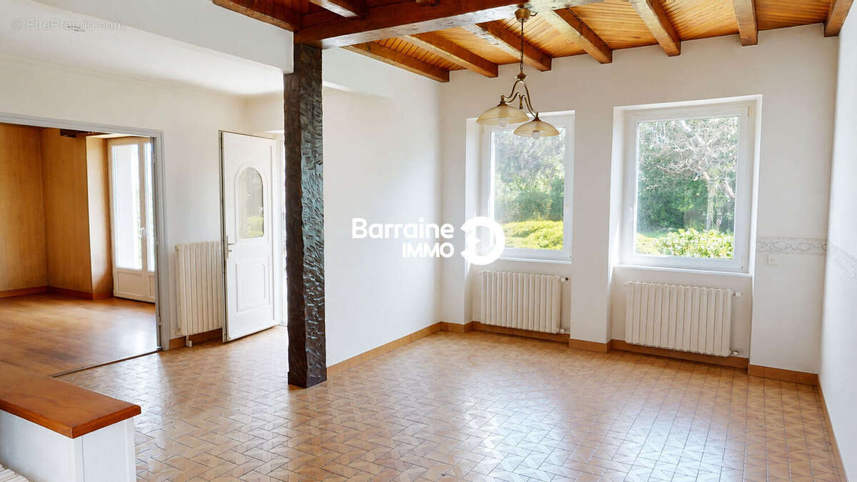 Maison à SANTEC