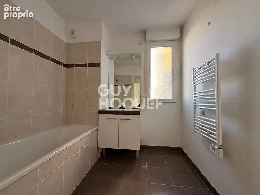 Quartier La Gare - Appartement T3 61 m² avec terrasse et parking - photo 9