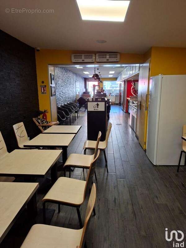 Photo 7 - Commerce à SAINT-AMAND-LES-EAUX