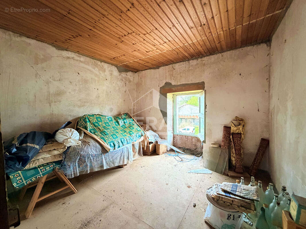 Maison à CHAMPAGNE-VIGNY