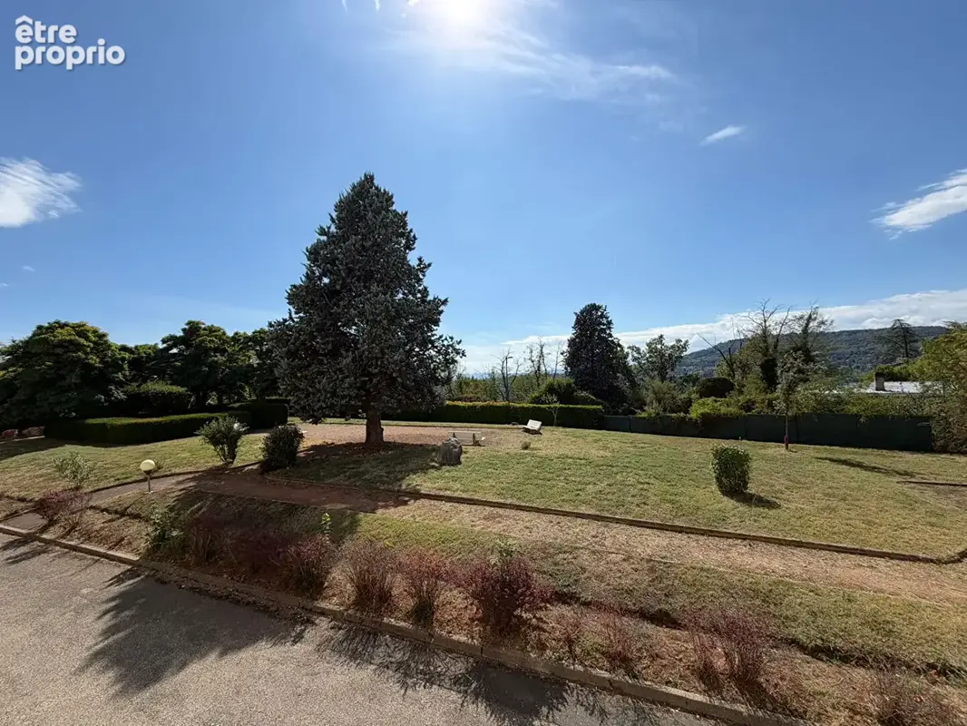 Photo Appartement à Fontaines-Sur-Saone au prix de 227 000€