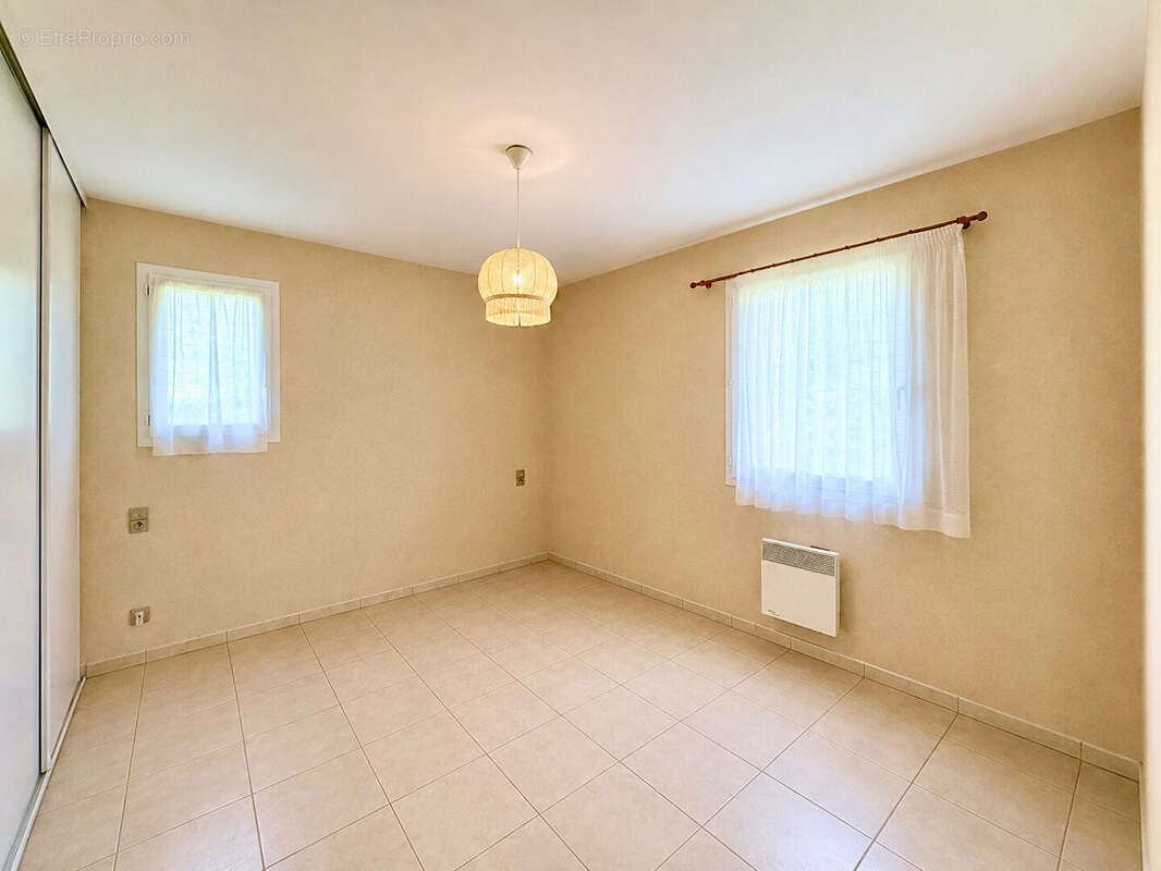 Brive, maison, 3 chambres, 150 m2 sur 1676 m2 de terrain,  piscine 11x5 ! - photo 7
