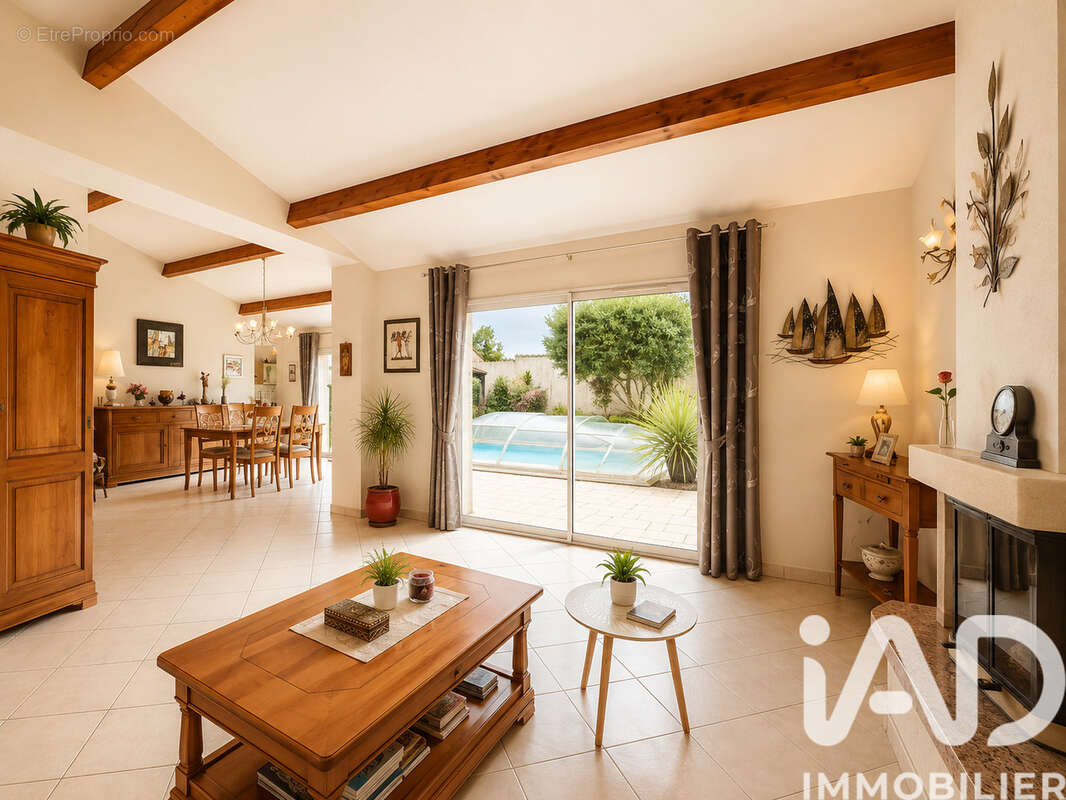 Maison 151 m² à Saint-Sauveur-D'aunis  - photo 2